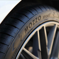 4-X - Pulitore e lucidante per pneumatici 2 in 1